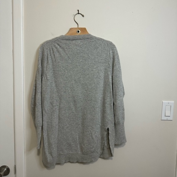 Women’s J Crew Factory Wool blend grey sweater. So soft.... - Picture 4 of 6